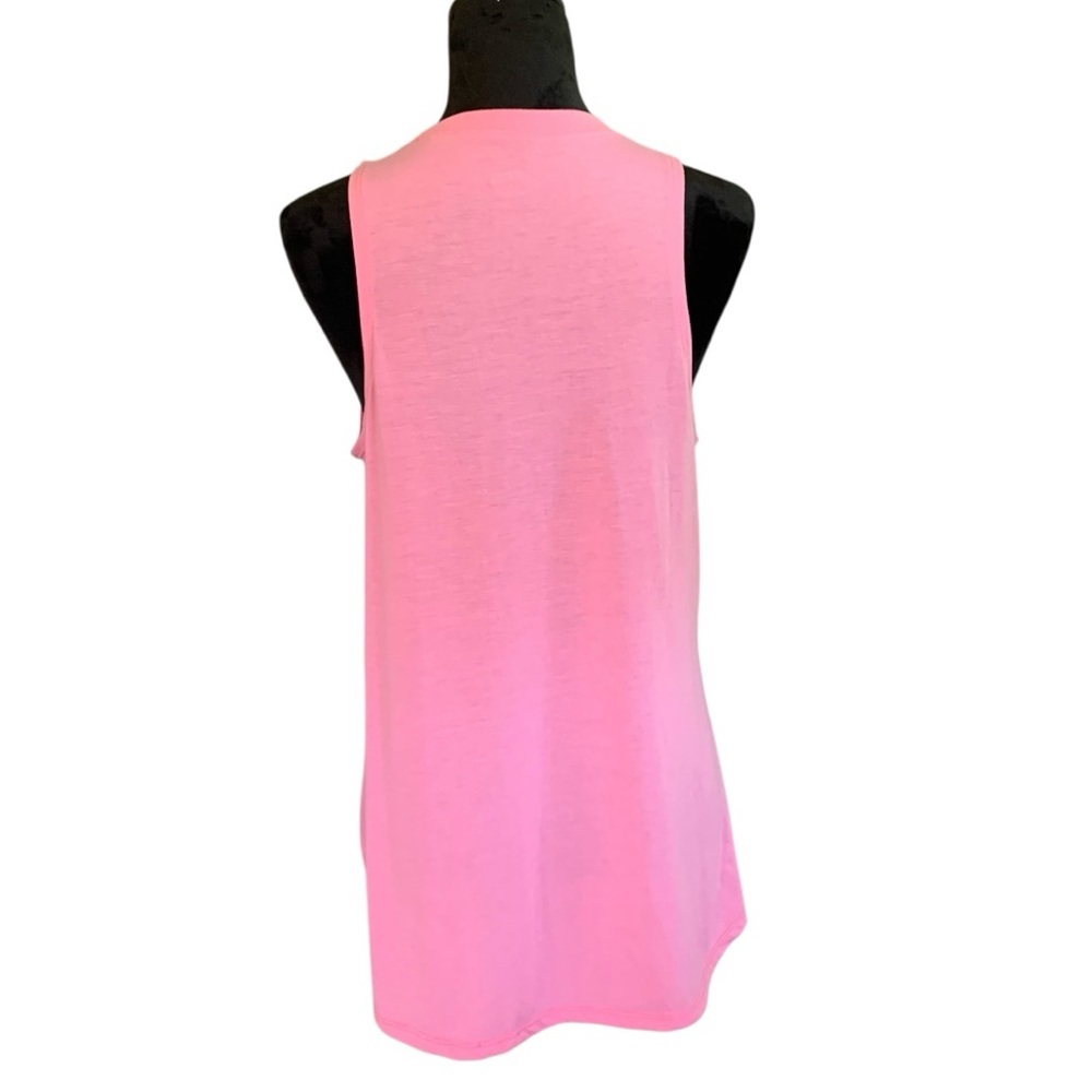 💪🥇 Bundle of 2 Items: AE The Hugger Sports Bra & Pink Exercise Top 🏋️🏃‍♀️ - Picture 2 of 13